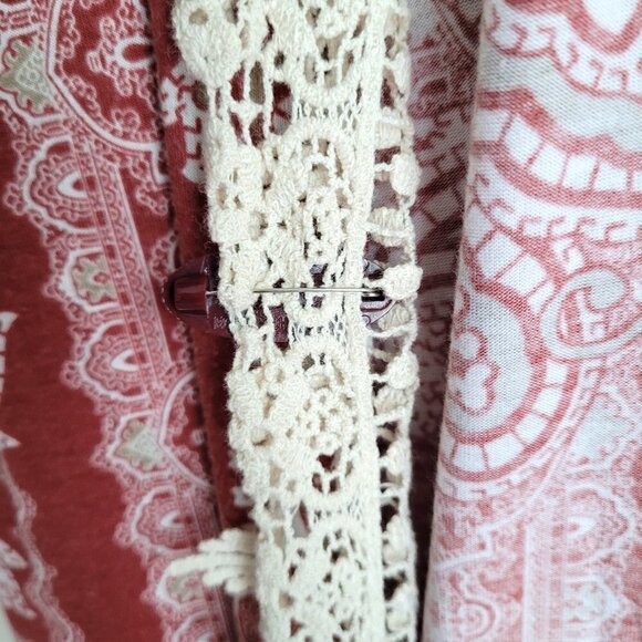 HoneyLee Boho Paisley Print Crochet Lace Open Front With Button Pin Cardigan Top - Picture 4 of 7
